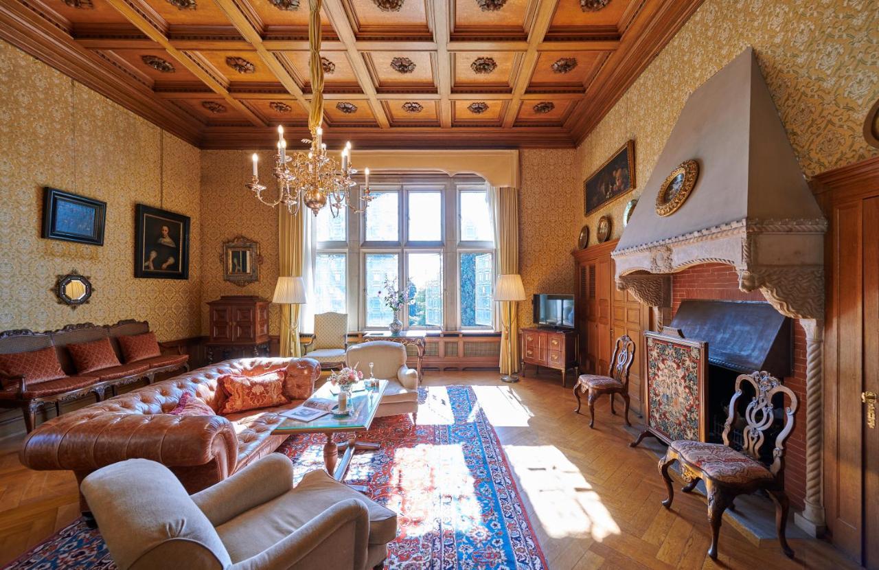 Schlosshotel Kronberg - Hotel Frankfurt Kronberg im Taunus Esterno foto The living room