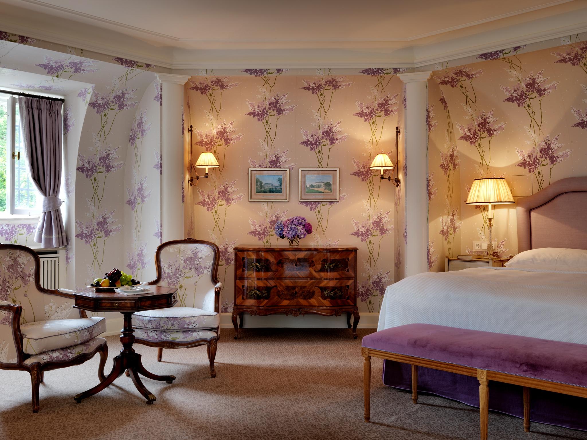 Schlosshotel Kronberg - Hotel Frankfurt Kronberg im Taunus Esterno foto A room at the Hotel de Charost