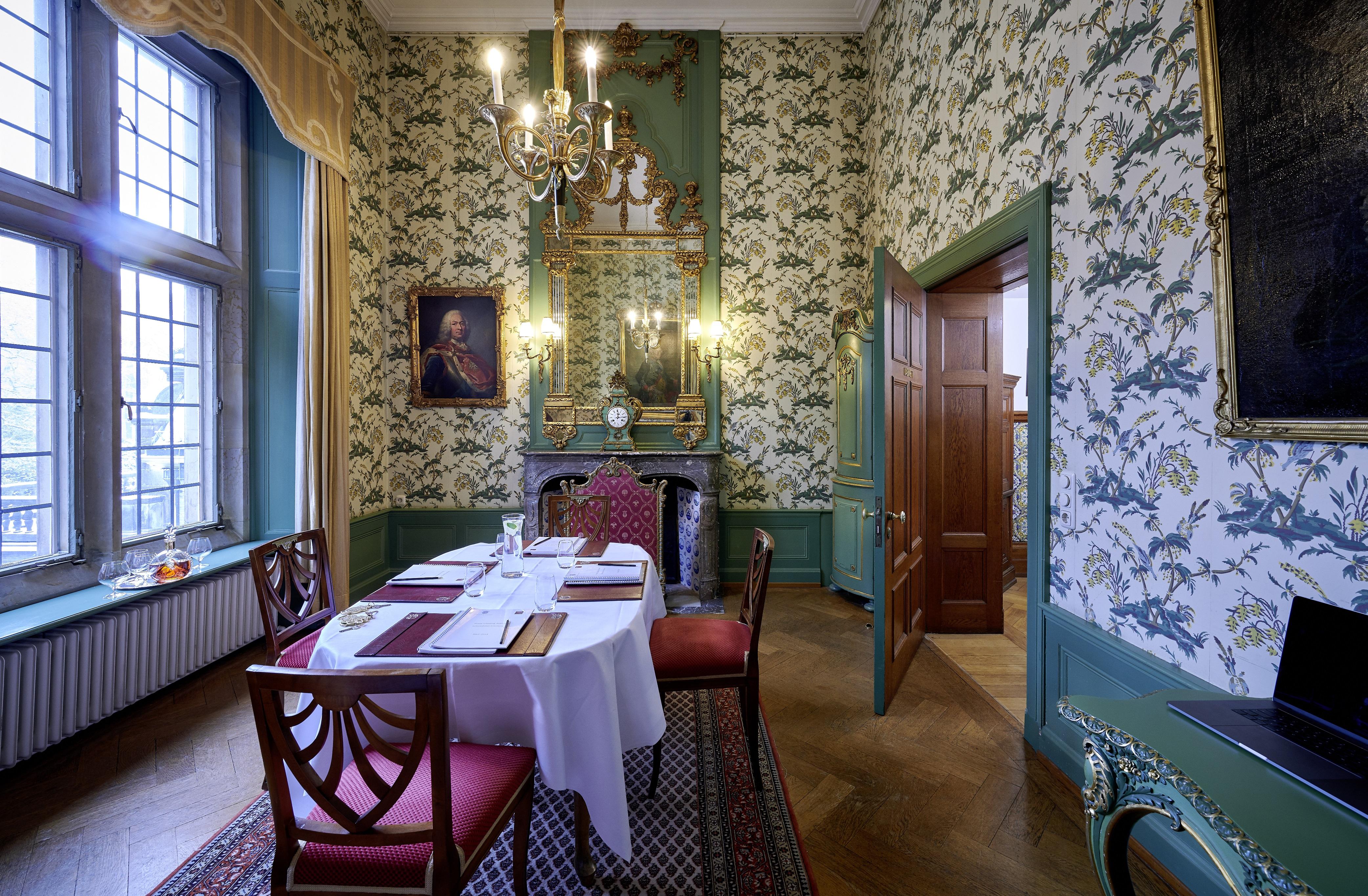 Schlosshotel Kronberg - Hotel Frankfurt Kronberg im Taunus Esterno foto The dining room