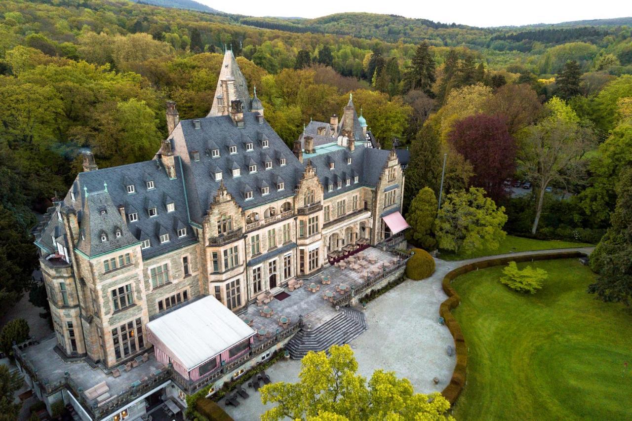 Schlosshotel Kronberg - Hotel Frankfurt Kronberg im Taunus Esterno foto Aerial view of the castle